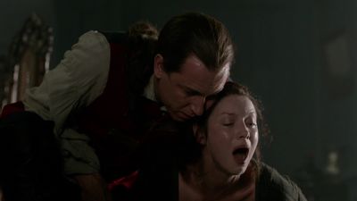 OUTLANDER_-_E1X06_THE_GARRISON_COMMANDER_3073.jpg