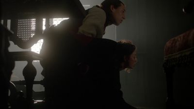 OUTLANDER_-_E1X06_THE_GARRISON_COMMANDER_3083.jpg