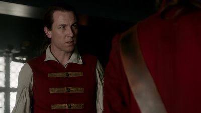 OUTLANDER_-_E1X06_THE_GARRISON_COMMANDER_3130.jpg