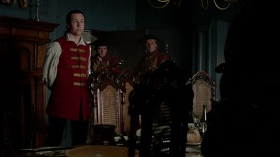OUTLANDER_-_E1X06_THE_GARRISON_COMMANDER_3170.jpg