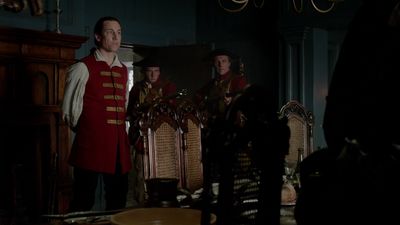 OUTLANDER_-_E1X06_THE_GARRISON_COMMANDER_3187.jpg