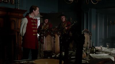OUTLANDER_-_E1X06_THE_GARRISON_COMMANDER_3258.jpg