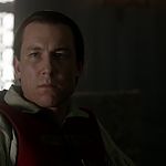 OUTLANDER_-_E1X06_THE_GARRISON_COMMANDER_2801.jpg