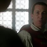 OUTLANDER_-_E1X06_THE_GARRISON_COMMANDER_2947.jpg