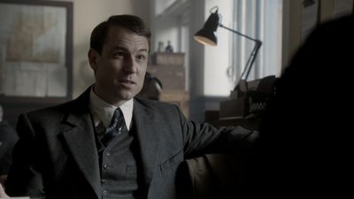 OUTLANDER_-_E1X08_BOTH_SIDES_NOW_0076.jpg