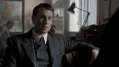 OUTLANDER_-_E1X08_BOTH_SIDES_NOW_0078.jpg