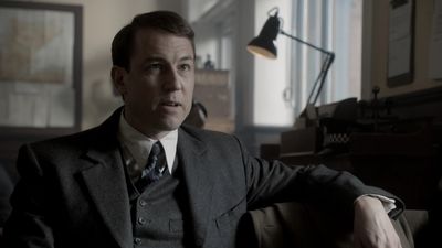 OUTLANDER_-_E1X08_BOTH_SIDES_NOW_0083.jpg