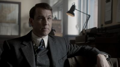 OUTLANDER_-_E1X08_BOTH_SIDES_NOW_0087.jpg