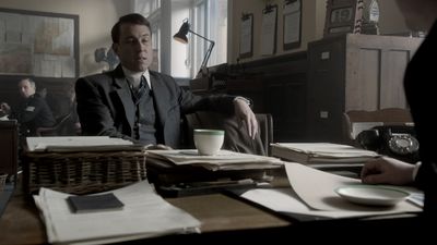 OUTLANDER_-_E1X08_BOTH_SIDES_NOW_0107.jpg