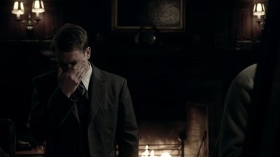OUTLANDER_-_E1X08_BOTH_SIDES_NOW_0164.jpg
