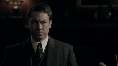 OUTLANDER_-_E1X08_BOTH_SIDES_NOW_0171.jpg
