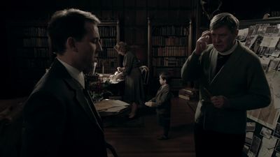 OUTLANDER_-_E1X08_BOTH_SIDES_NOW_0190.jpg