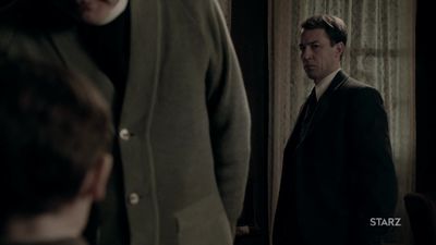 OUTLANDER_-_E1X08_BOTH_SIDES_NOW_0199.jpg