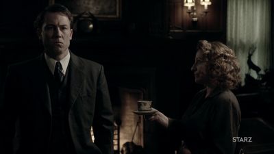 OUTLANDER_-_E1X08_BOTH_SIDES_NOW_0226.jpg