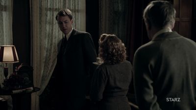 OUTLANDER_-_E1X08_BOTH_SIDES_NOW_0234.jpg