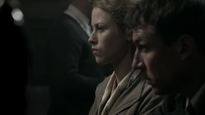 OUTLANDER_-_E1X08_BOTH_SIDES_NOW_0267.jpg