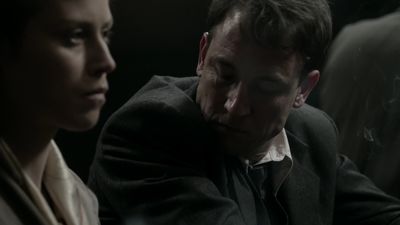 OUTLANDER_-_E1X08_BOTH_SIDES_NOW_0274.jpg