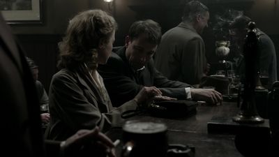 OUTLANDER_-_E1X08_BOTH_SIDES_NOW_0285.jpg