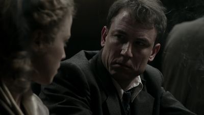 OUTLANDER_-_E1X08_BOTH_SIDES_NOW_0293.jpg