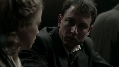 OUTLANDER_-_E1X08_BOTH_SIDES_NOW_0306.jpg