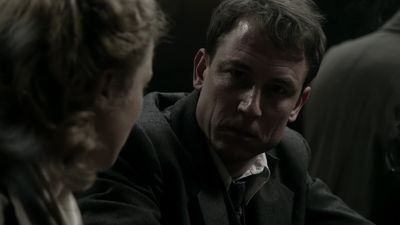 OUTLANDER_-_E1X08_BOTH_SIDES_NOW_0307.jpg