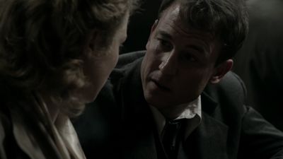 OUTLANDER_-_E1X08_BOTH_SIDES_NOW_0316.jpg