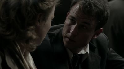OUTLANDER_-_E1X08_BOTH_SIDES_NOW_0318.jpg