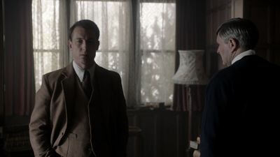 OUTLANDER_-_E1X08_BOTH_SIDES_NOW_0422.jpg