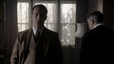 OUTLANDER_-_E1X08_BOTH_SIDES_NOW_0424.jpg