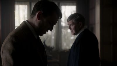 OUTLANDER_-_E1X08_BOTH_SIDES_NOW_0433.jpg