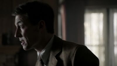 OUTLANDER_-_E1X08_BOTH_SIDES_NOW_0440.jpg
