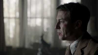 OUTLANDER_-_E1X08_BOTH_SIDES_NOW_0462.jpg