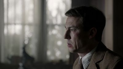 OUTLANDER_-_E1X08_BOTH_SIDES_NOW_0468.jpg