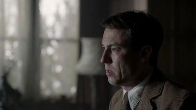 OUTLANDER_-_E1X08_BOTH_SIDES_NOW_0474.jpg