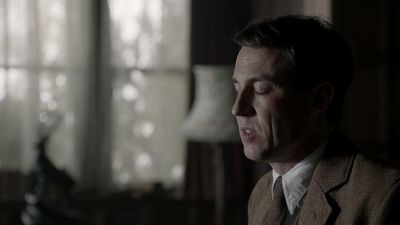 OUTLANDER_-_E1X08_BOTH_SIDES_NOW_0510.jpg