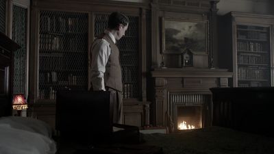 OUTLANDER_-_E1X08_BOTH_SIDES_NOW_0534.jpg