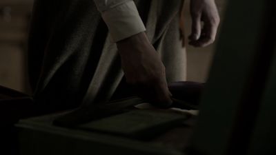OUTLANDER_-_E1X08_BOTH_SIDES_NOW_0552.jpg