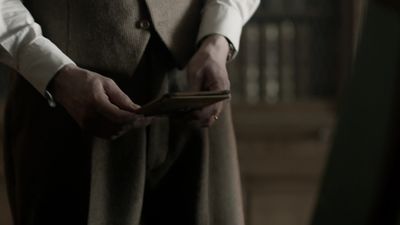 OUTLANDER_-_E1X08_BOTH_SIDES_NOW_0557.jpg