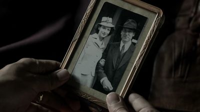 OUTLANDER_-_E1X08_BOTH_SIDES_NOW_0573.jpg