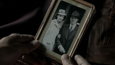 OUTLANDER_-_E1X08_BOTH_SIDES_NOW_0575.jpg