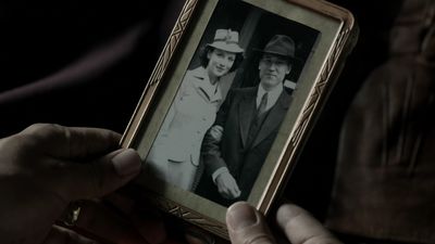 OUTLANDER_-_E1X08_BOTH_SIDES_NOW_0578.jpg