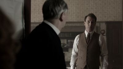 OUTLANDER_-_E1X08_BOTH_SIDES_NOW_0583.jpg