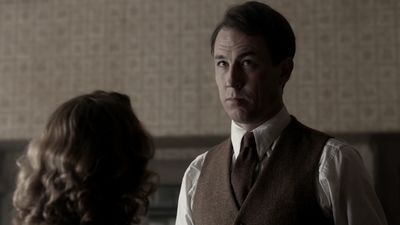 OUTLANDER_-_E1X08_BOTH_SIDES_NOW_0608.jpg