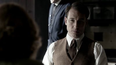 OUTLANDER_-_E1X08_BOTH_SIDES_NOW_0612.jpg