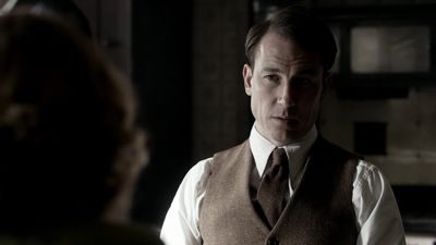 OUTLANDER_-_E1X08_BOTH_SIDES_NOW_0614.jpg
