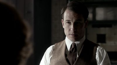 OUTLANDER_-_E1X08_BOTH_SIDES_NOW_0621.jpg