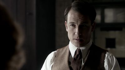 OUTLANDER_-_E1X08_BOTH_SIDES_NOW_0623.jpg