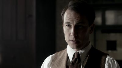 OUTLANDER_-_E1X08_BOTH_SIDES_NOW_0627.jpg