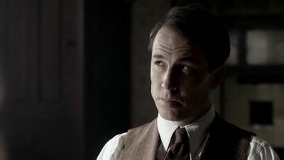 OUTLANDER_-_E1X08_BOTH_SIDES_NOW_0628.jpg