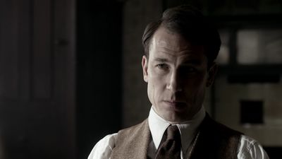 OUTLANDER_-_E1X08_BOTH_SIDES_NOW_0634.jpg